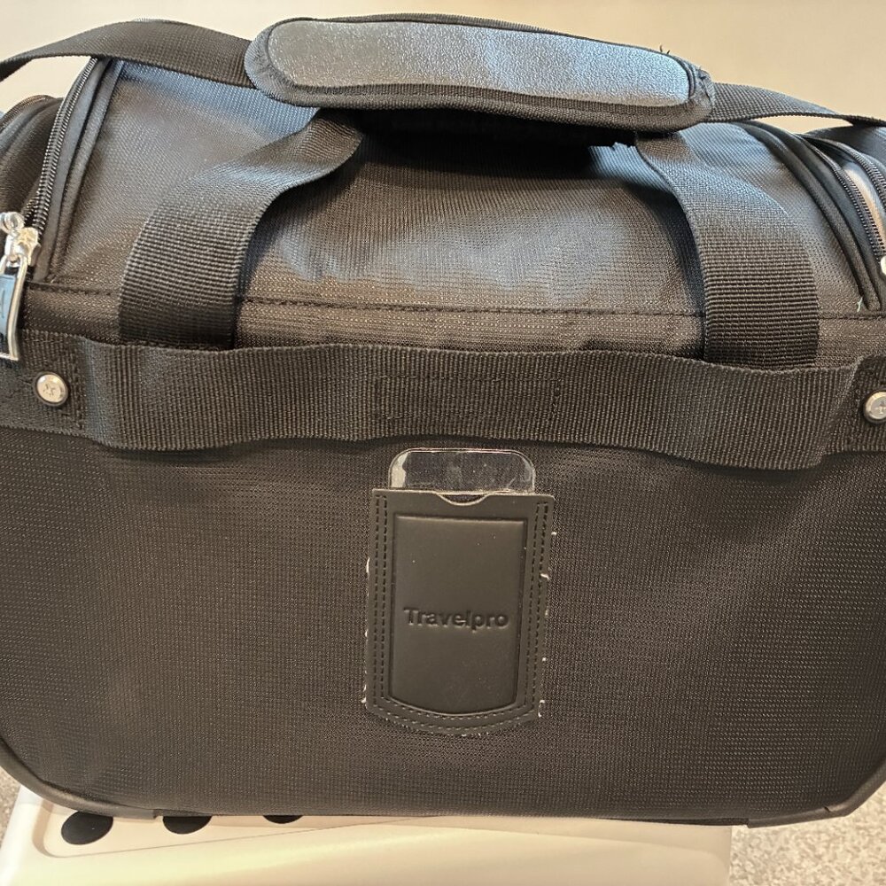 Travelpro Maxlite 5 Softside Lightweight CarryOn Tote, Overnight Weekender Bag - Picture 13 of 16